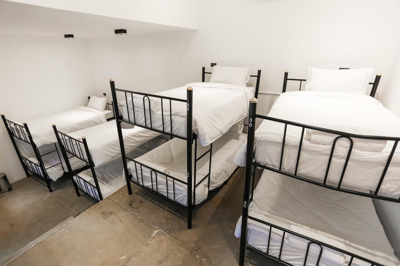 Paradise Beach Backpackers Hostel Patong Экстерьер фото
